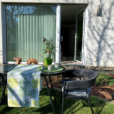 Ferienwohnung Zimmergruen Am Nordpark Monchengladbach Exterior photo